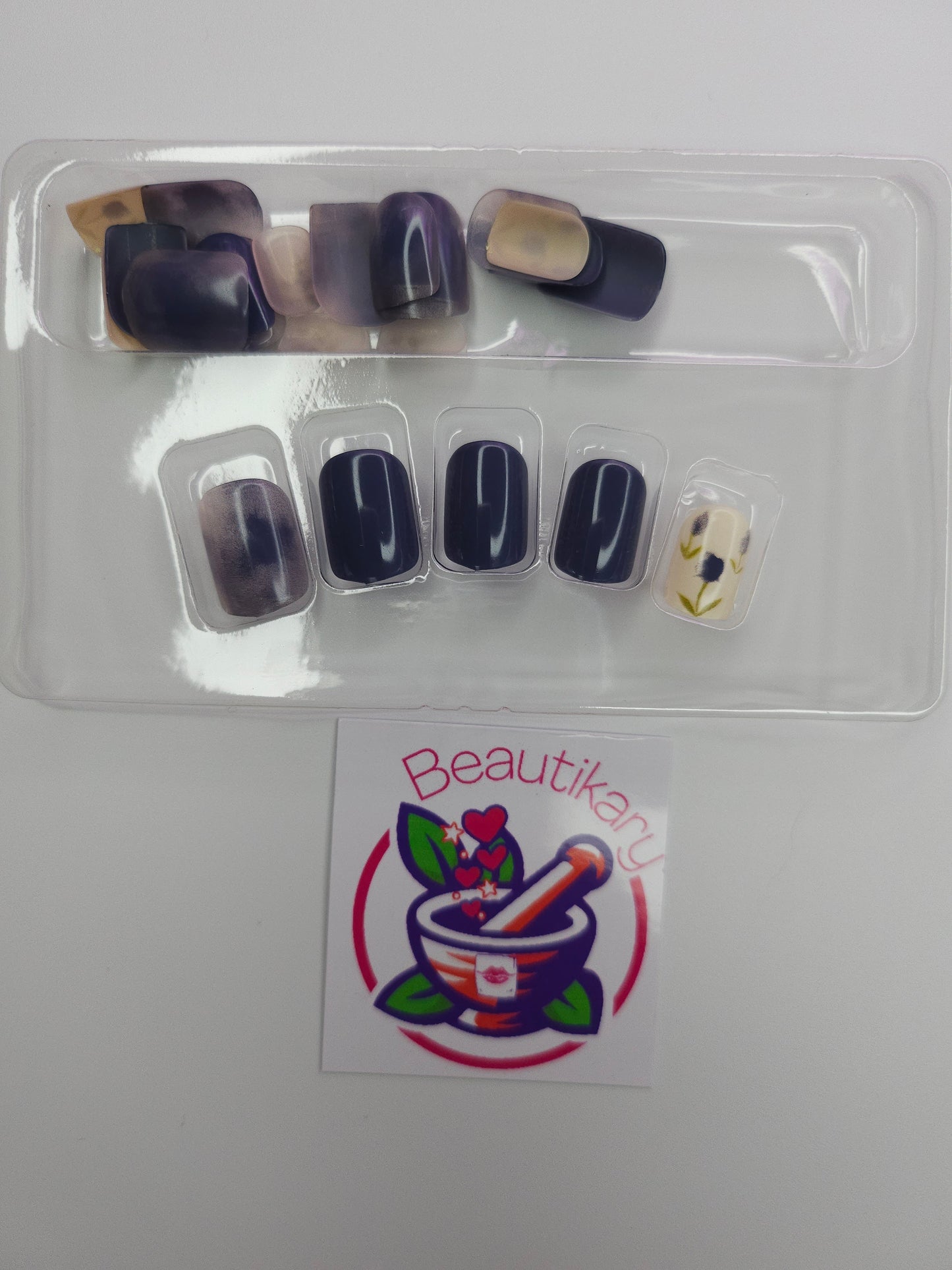 Short Blue Flower reusable press on nails